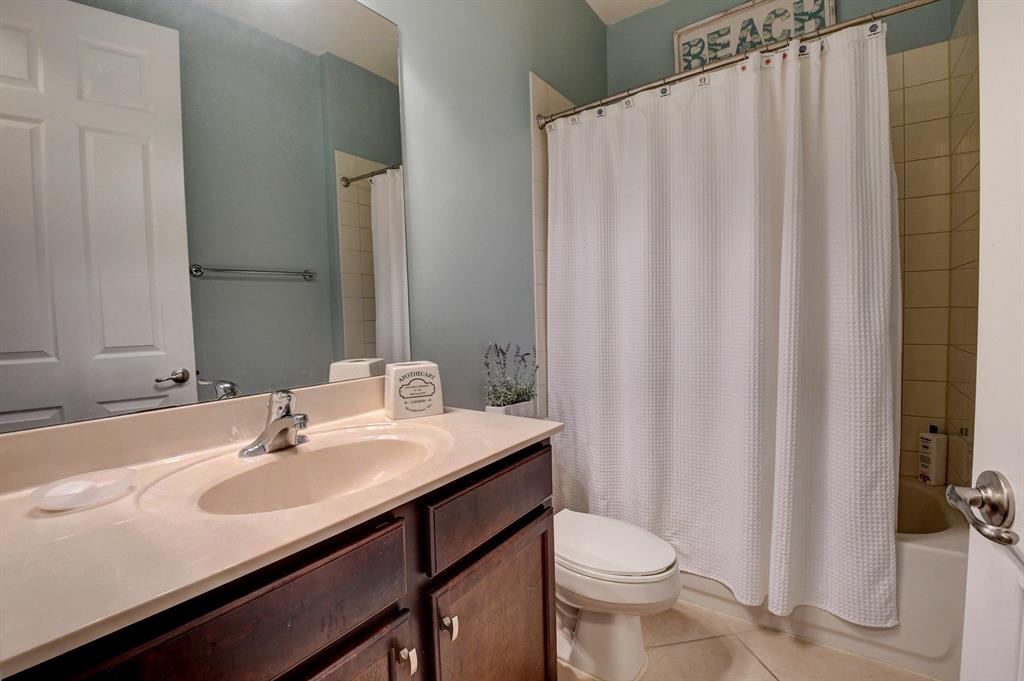 CANYON TRAILS - Residential