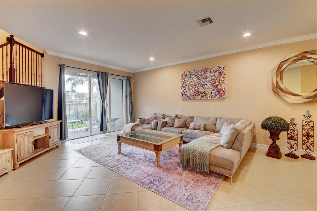 CANYON TRAILS - Residential