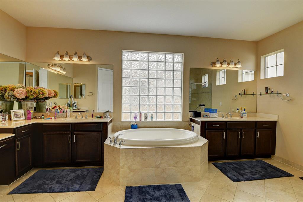 CANYON TRAILS - Residential