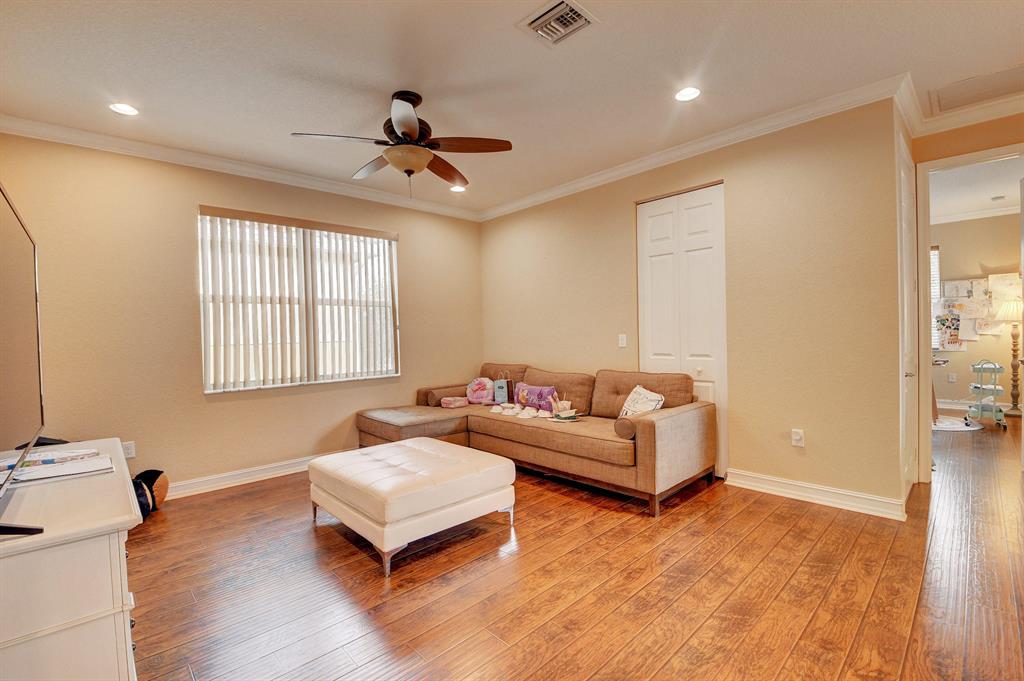 CANYON TRAILS - Residential