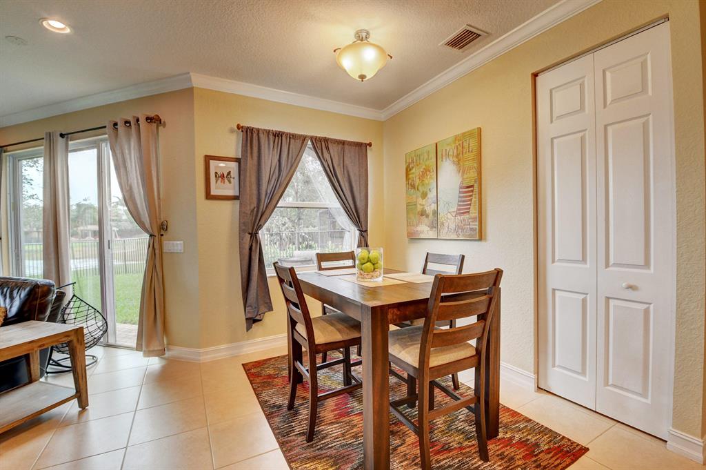 CANYON TRAILS - Residential