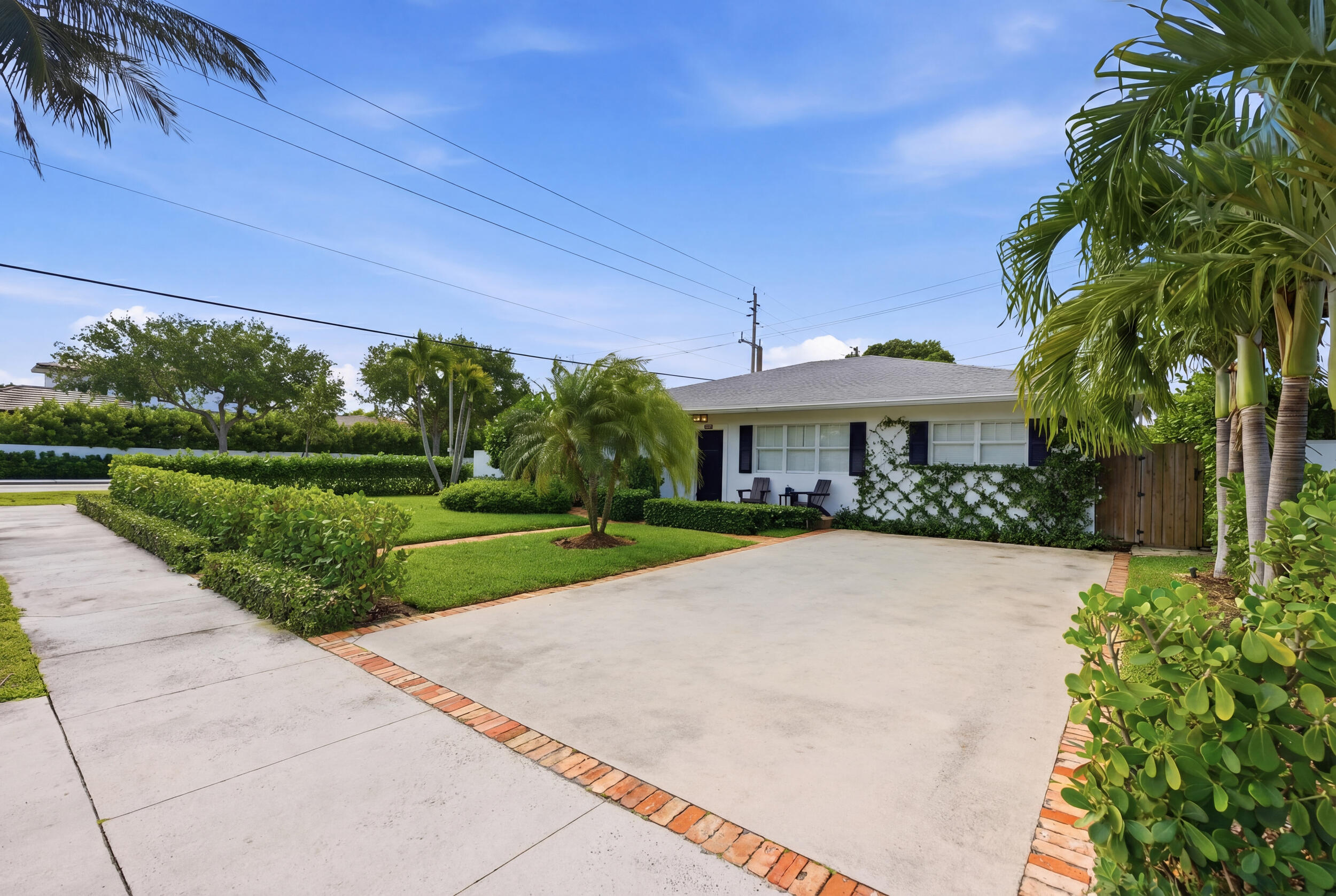 300 Lytle Street, West Palm Beach, FL, 33405/$1,875,000 2 300 Lytle Street