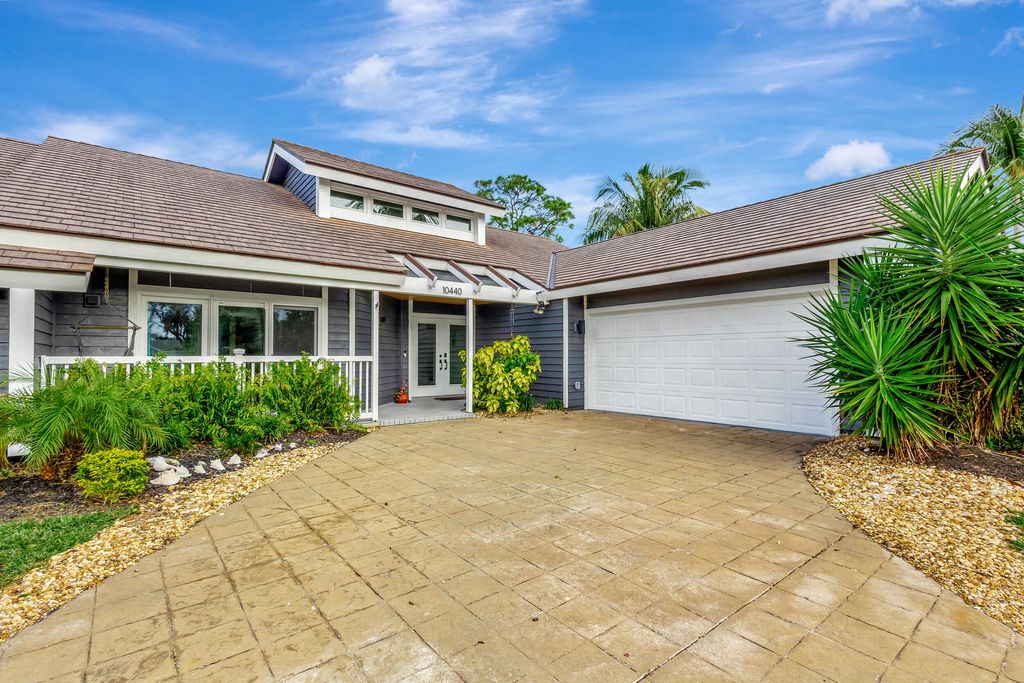 Photo of 10440 SE Jupiter Narrows Drive, Hobe Sound, FL 33455 (MLS # R10956529)