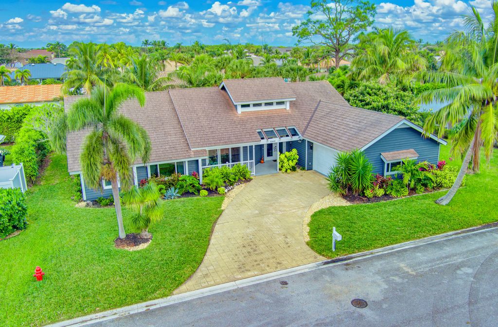 Photo of 10440 SE Jupiter Narrows Drive, Hobe Sound, FL 33455 (MLS # R10956529)