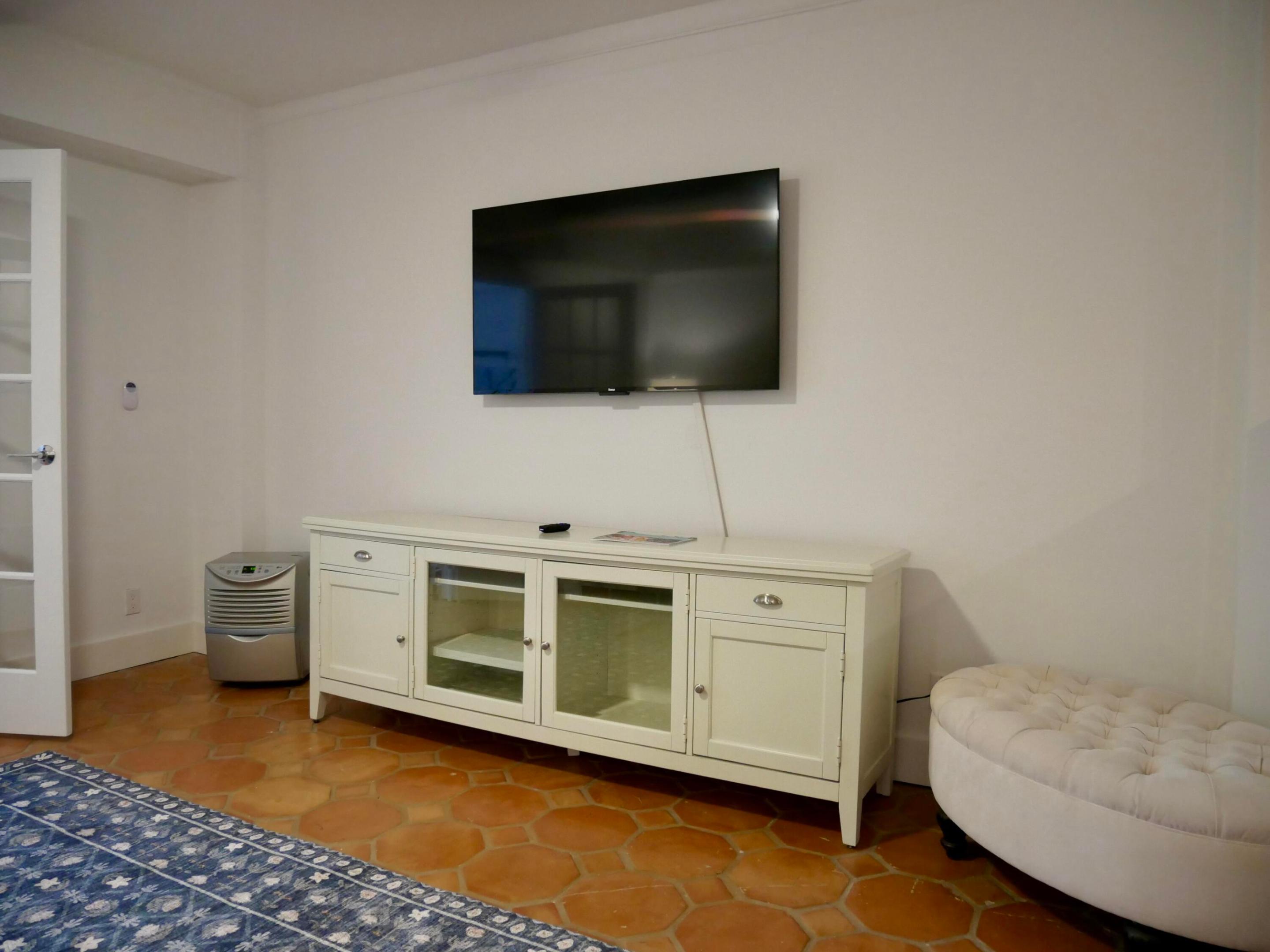 PALM BEACH HOTEL CONDO - Residential Lease