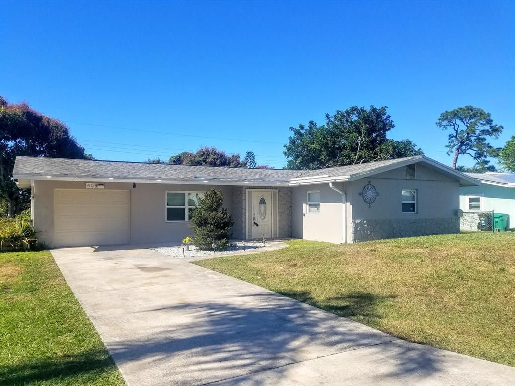 Photo of 408 Willows Avenue, Port Saint Lucie, FL 34952 (MLS # R10824191)