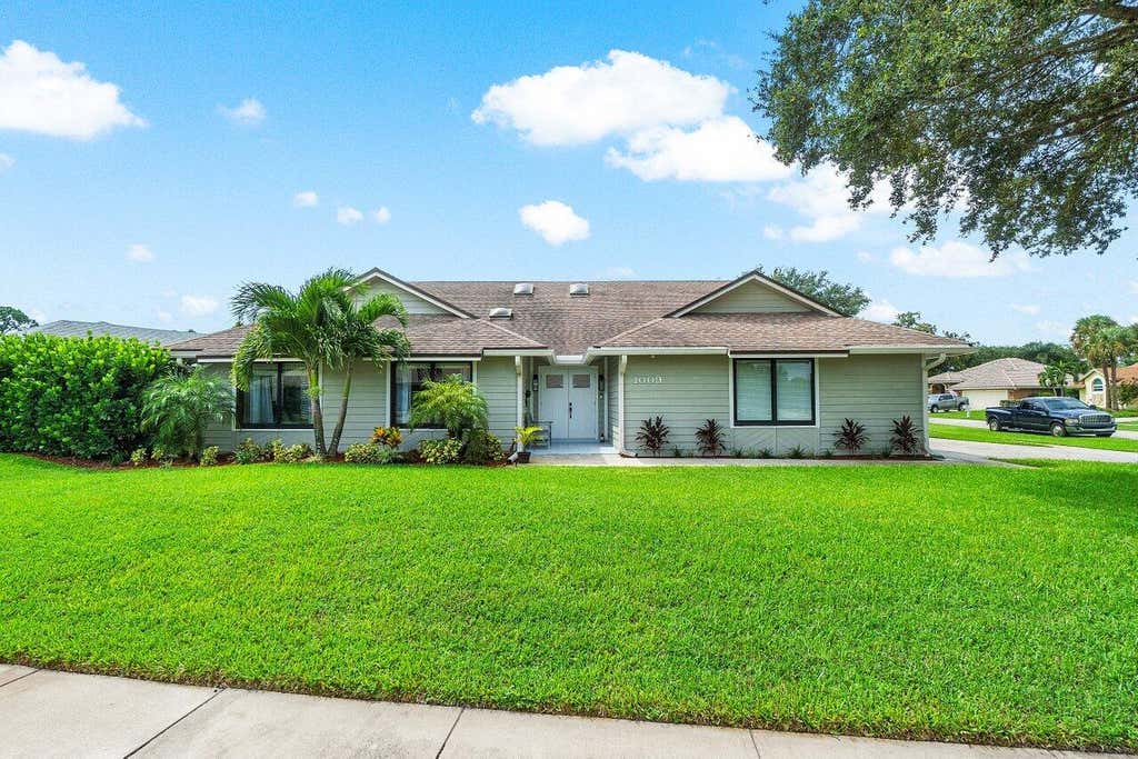 Photo of 1009 Cherry Lane, Wellington, FL 33414 (MLS # R11025191)