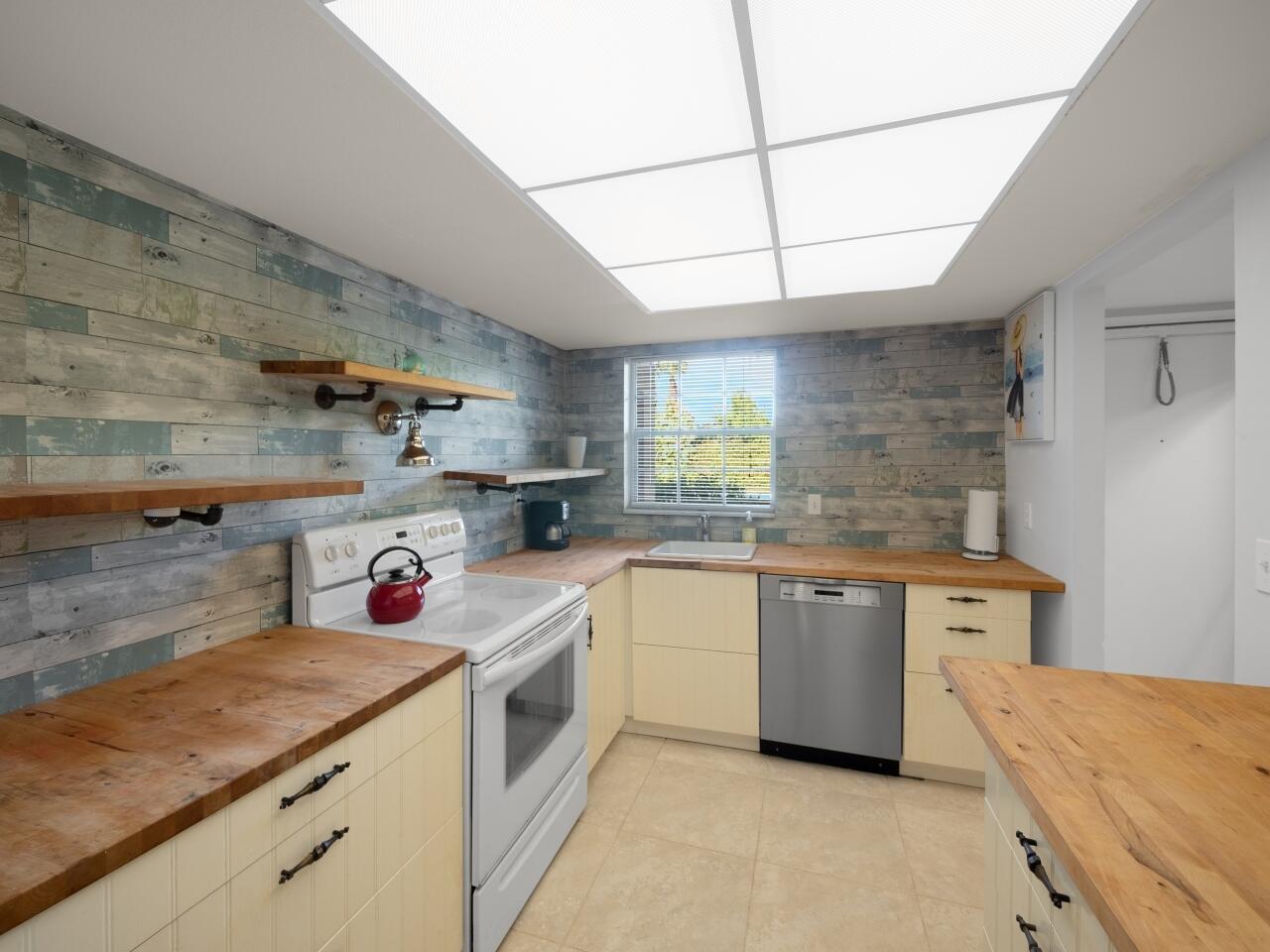 SUGAR SANDS CONDO 10 - Residential Lease