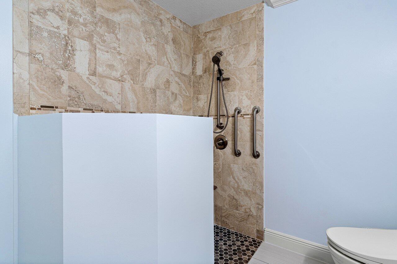 YACHT CLUB - Residential