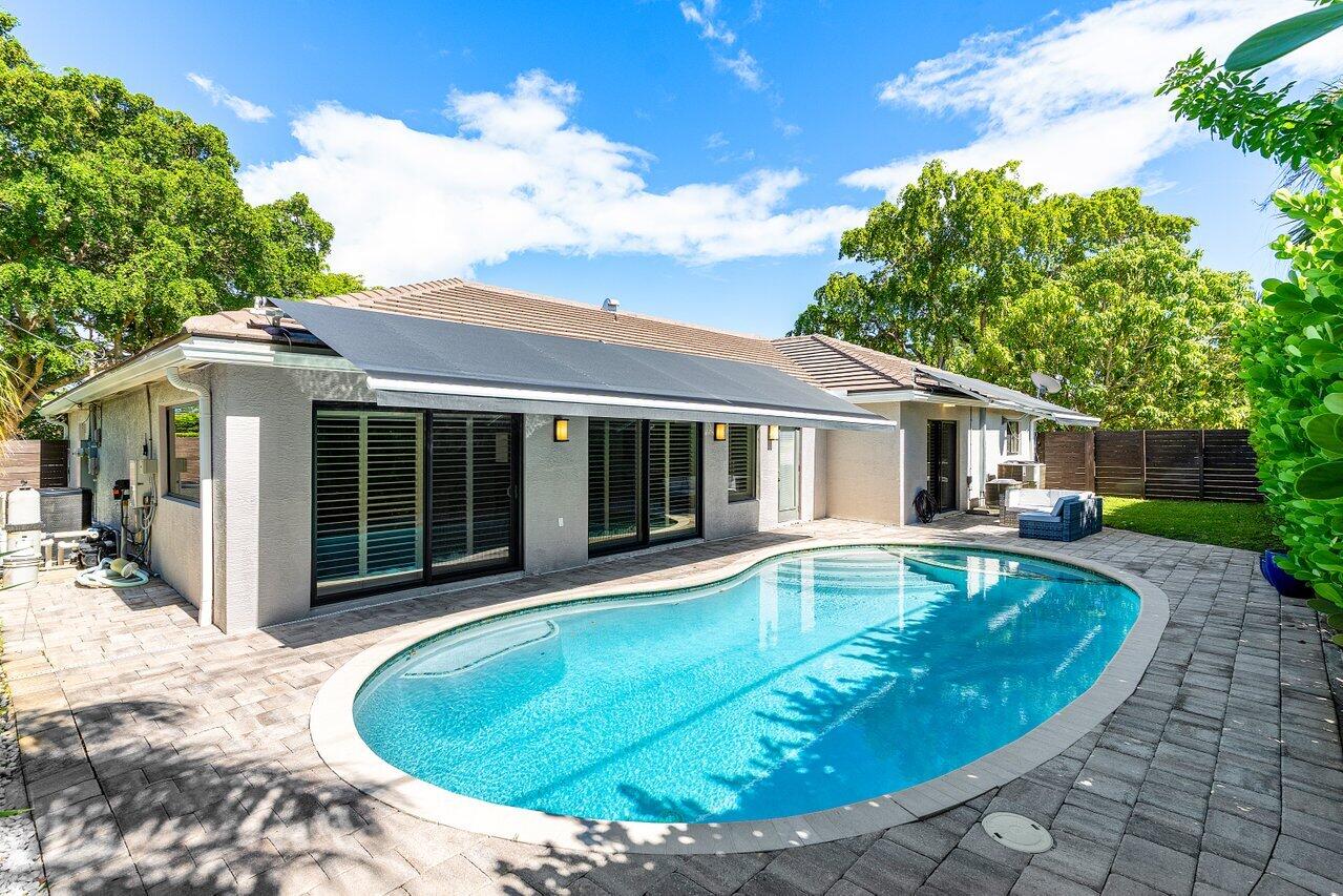 YACHT CLUB - Residential