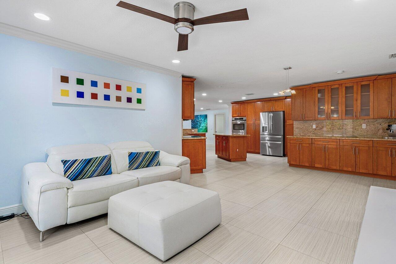 YACHT CLUB - Residential