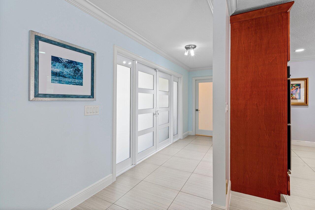 YACHT CLUB - Residential