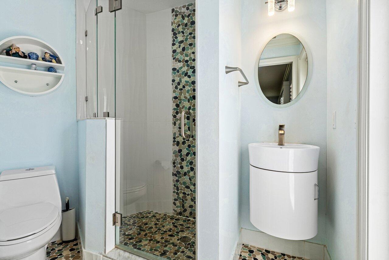 YACHT CLUB - Residential