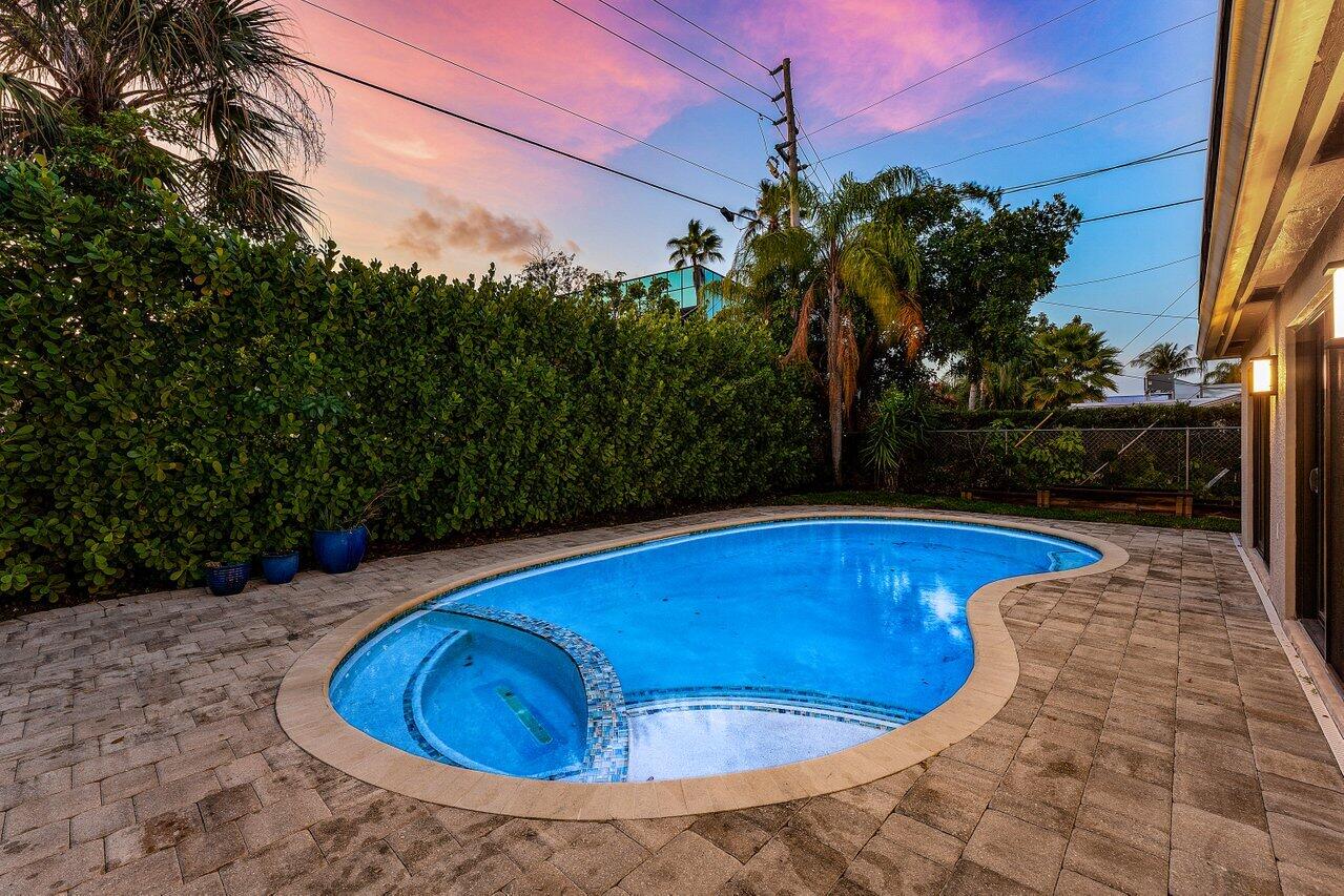 YACHT CLUB - Residential