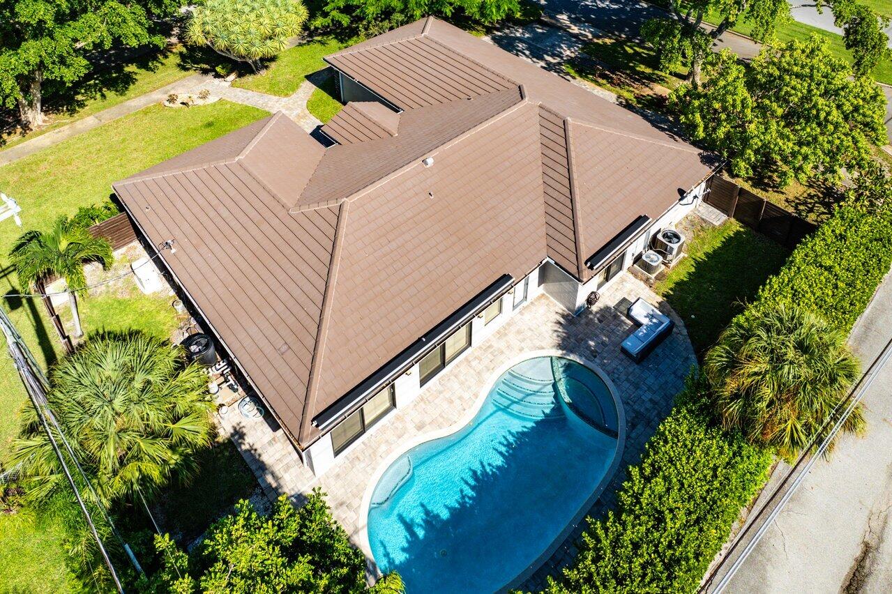 YACHT CLUB - Residential