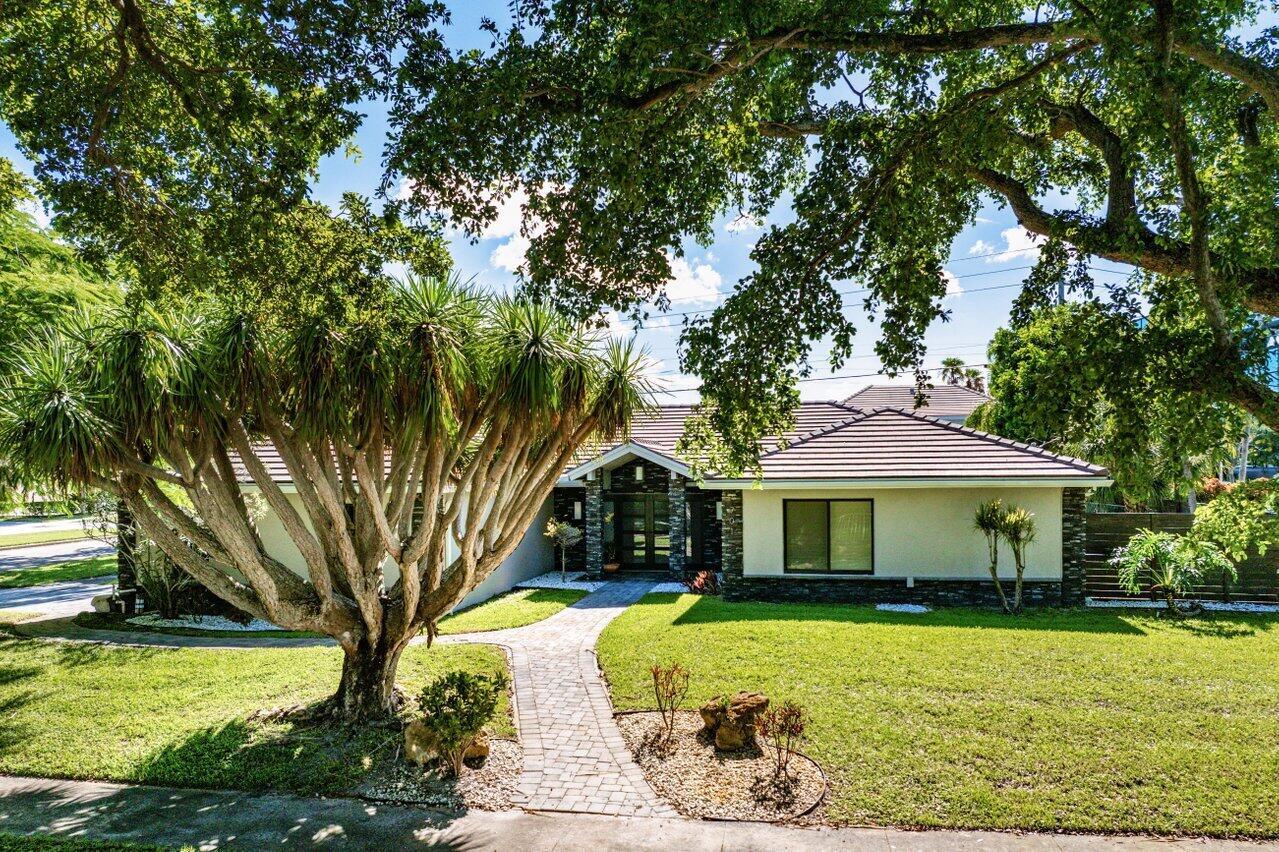 YACHT CLUB - Residential