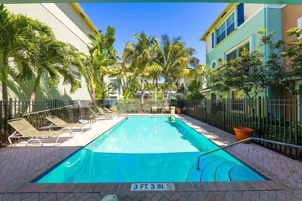 306 NW 1st Street 306