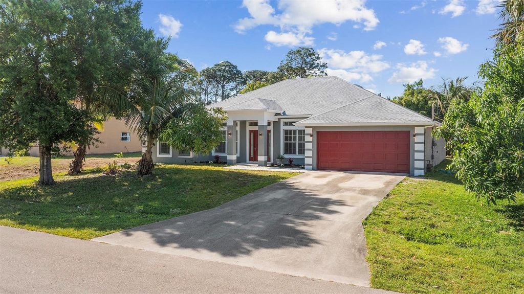 Photo of 1218 SW Melrose Avenue, Port Saint Lucie, FL 34953 (MLS # F10498767)