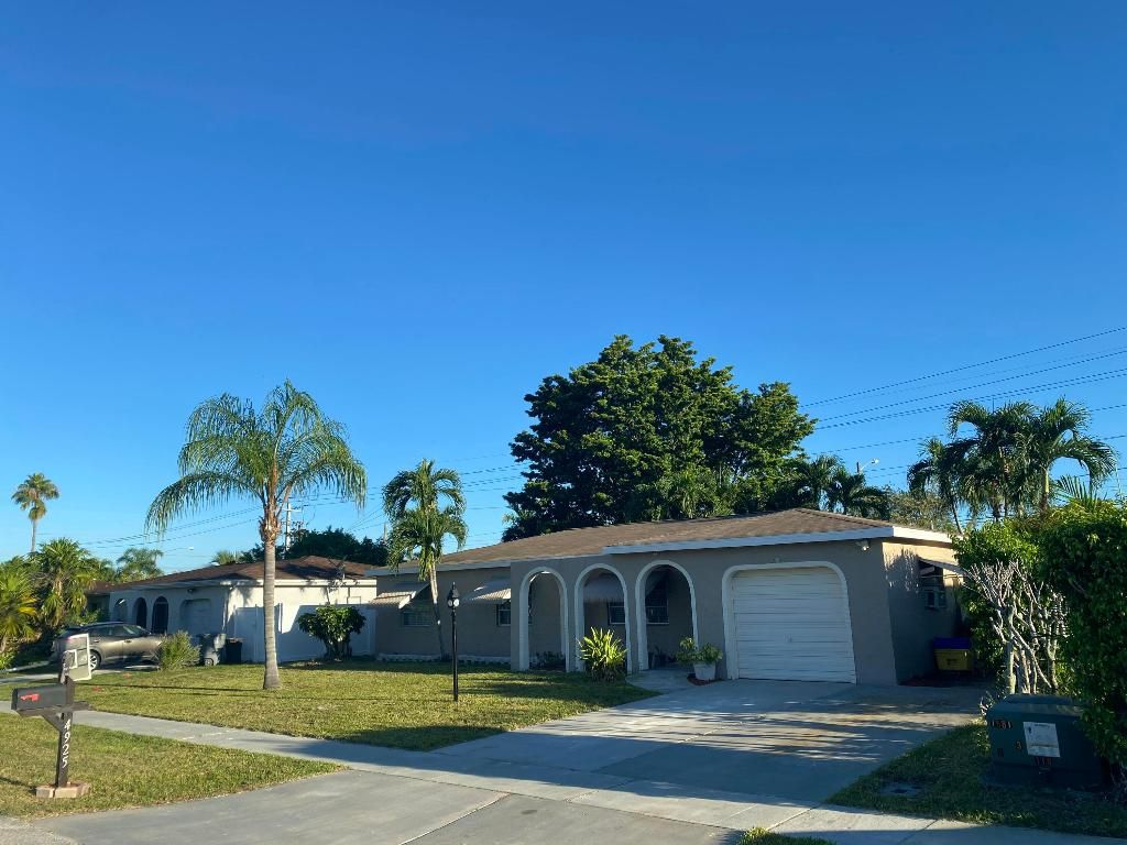Photo of 4925 Ataman Street, Boca Raton, FL 33428 (MLS # R11116398)