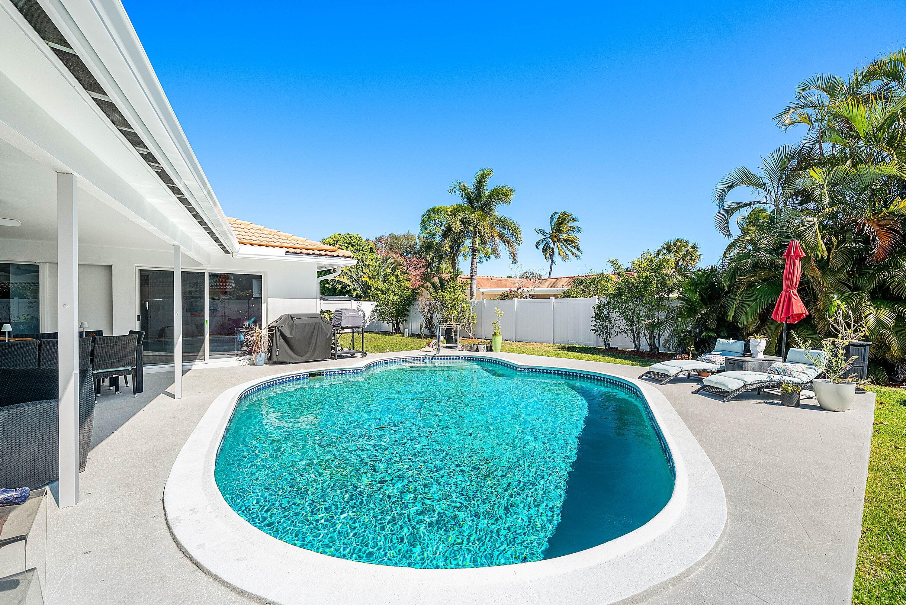 BOCA RATON SQUARE UNIT 15 - Residential