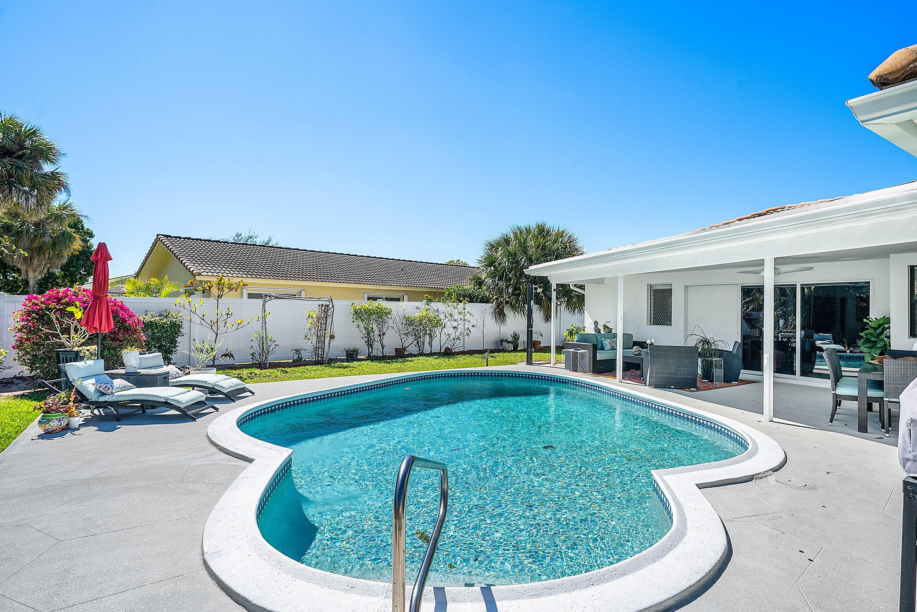 BOCA RATON SQUARE UNIT 15 - Residential