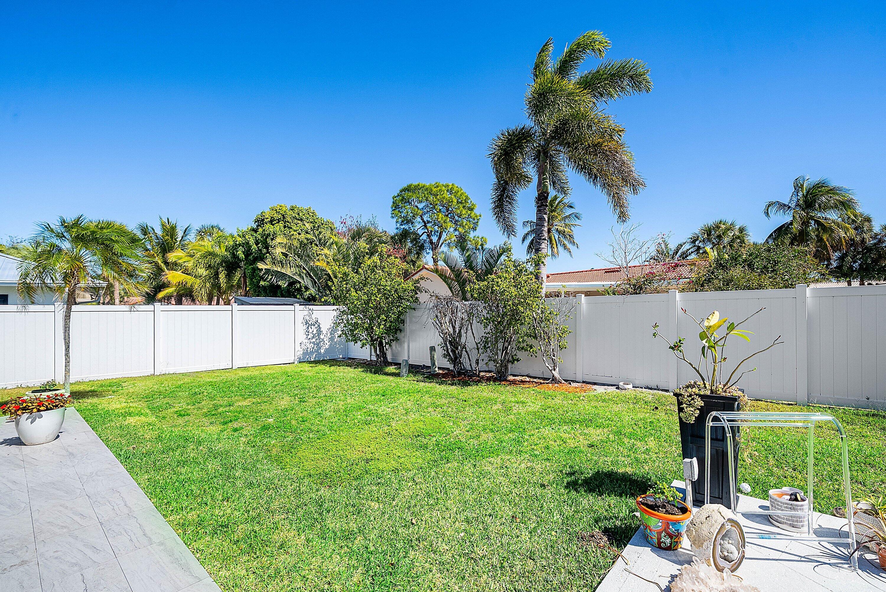 BOCA RATON SQUARE UNIT 15 - Residential