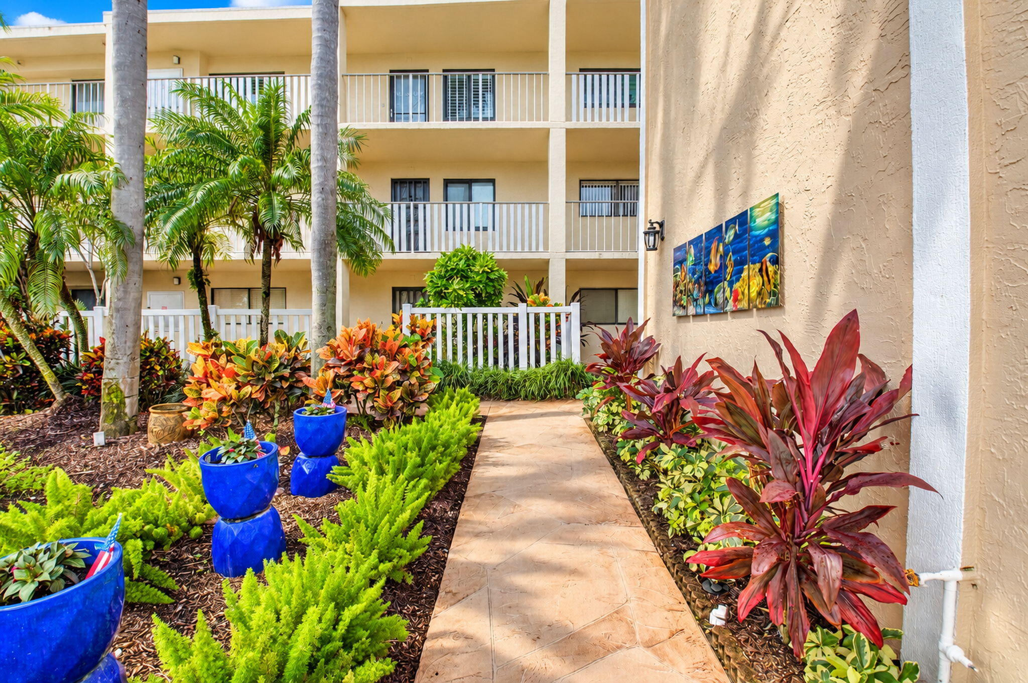 7240 Huntington Lane 806