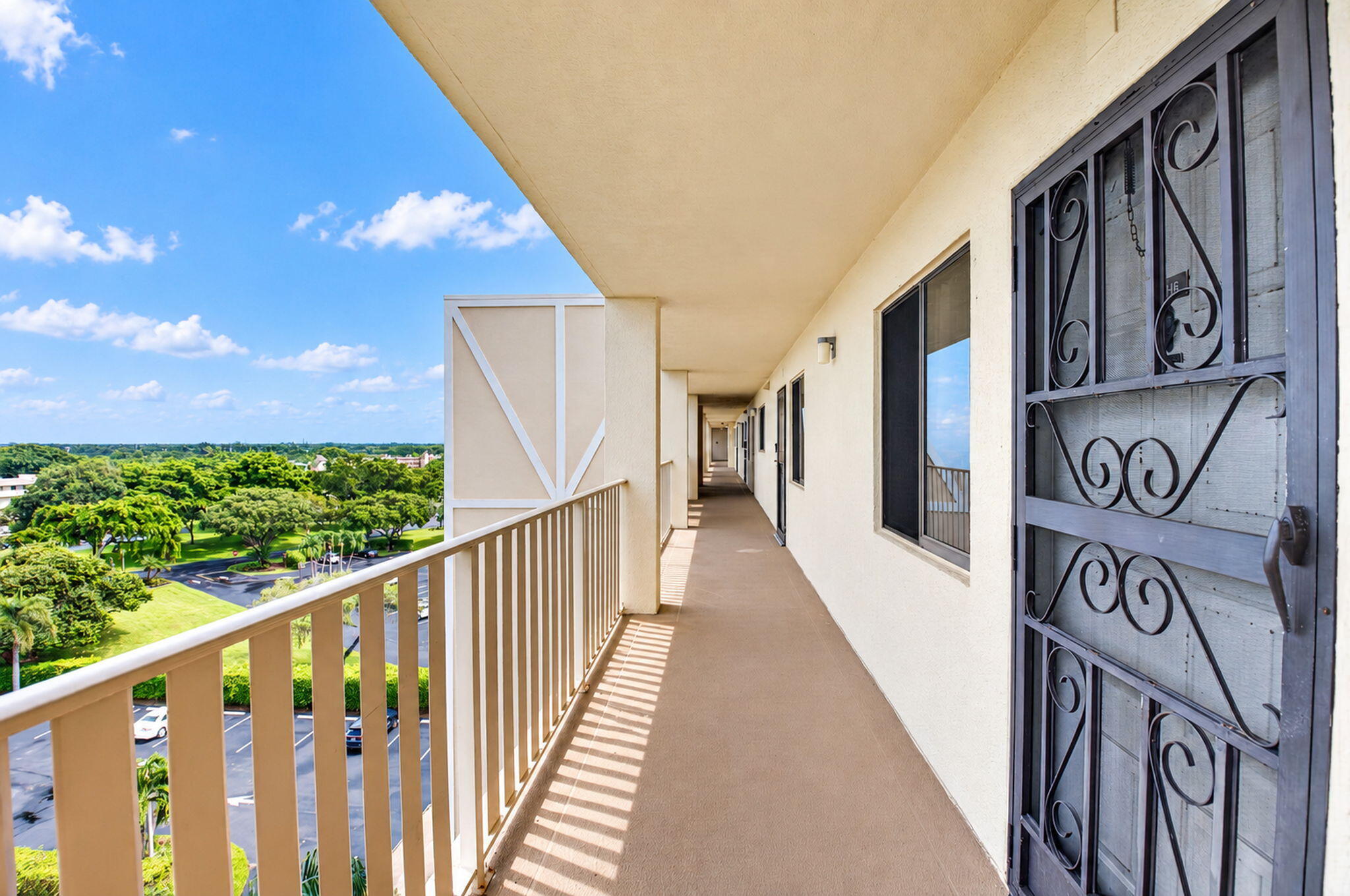 7240 Huntington Lane 806