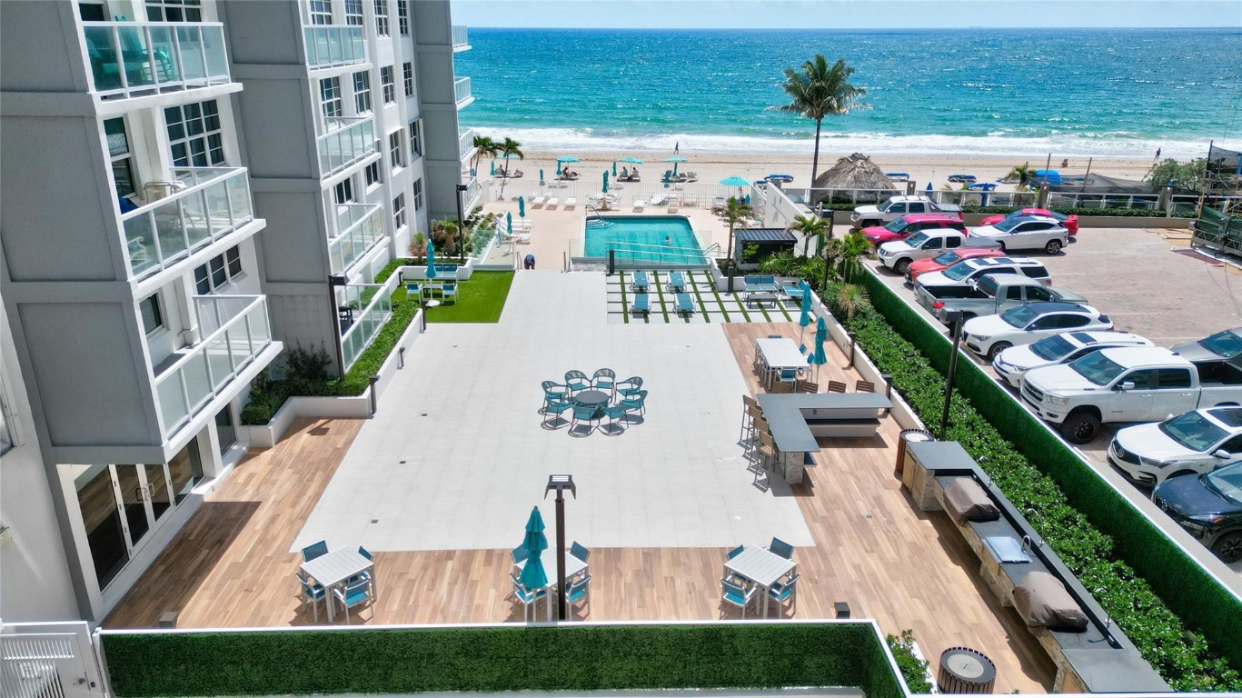 3750 Galt Ocean Drive 704