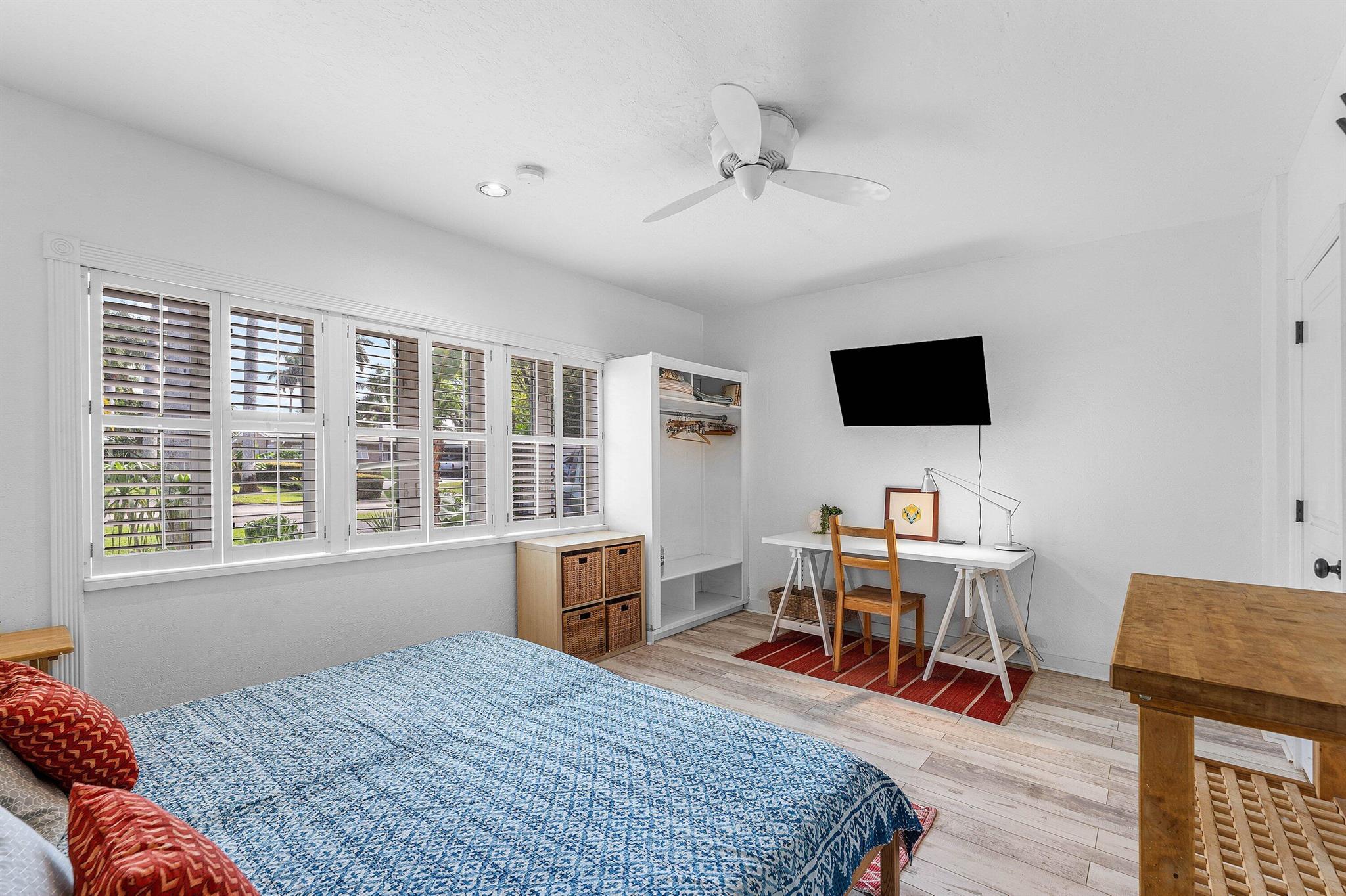 RIVERLAND MANORS - Residential