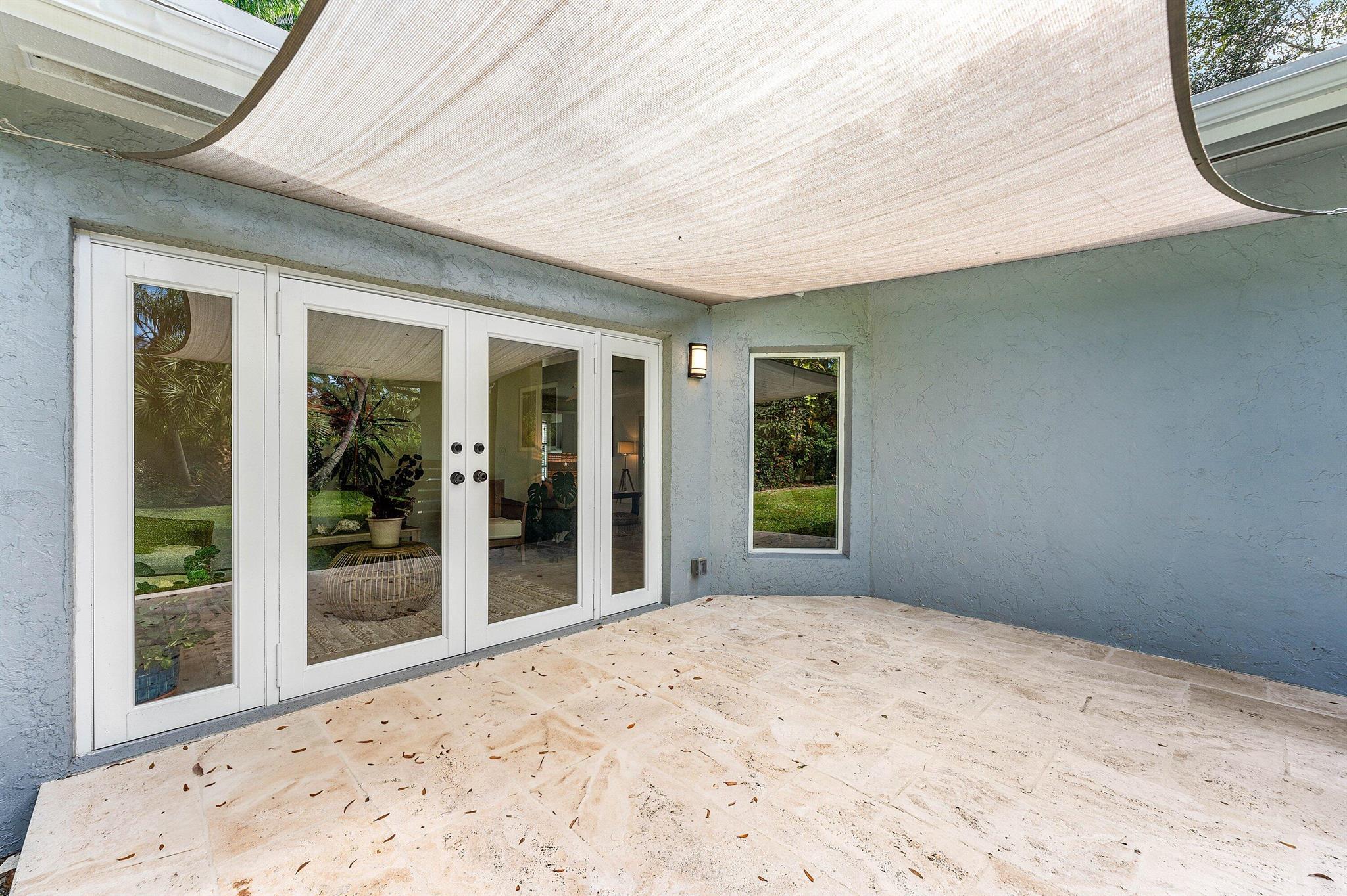 RIVERLAND MANORS - Residential