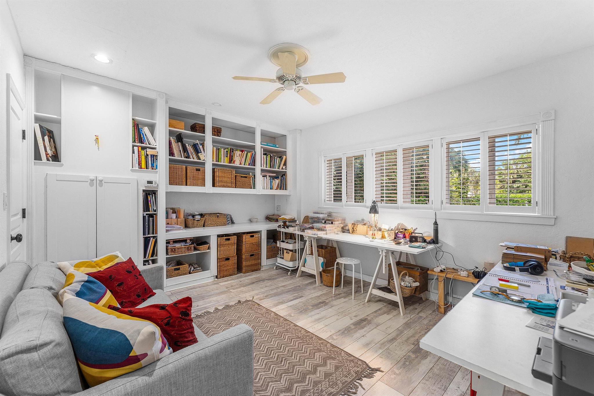 RIVERLAND MANORS - Residential