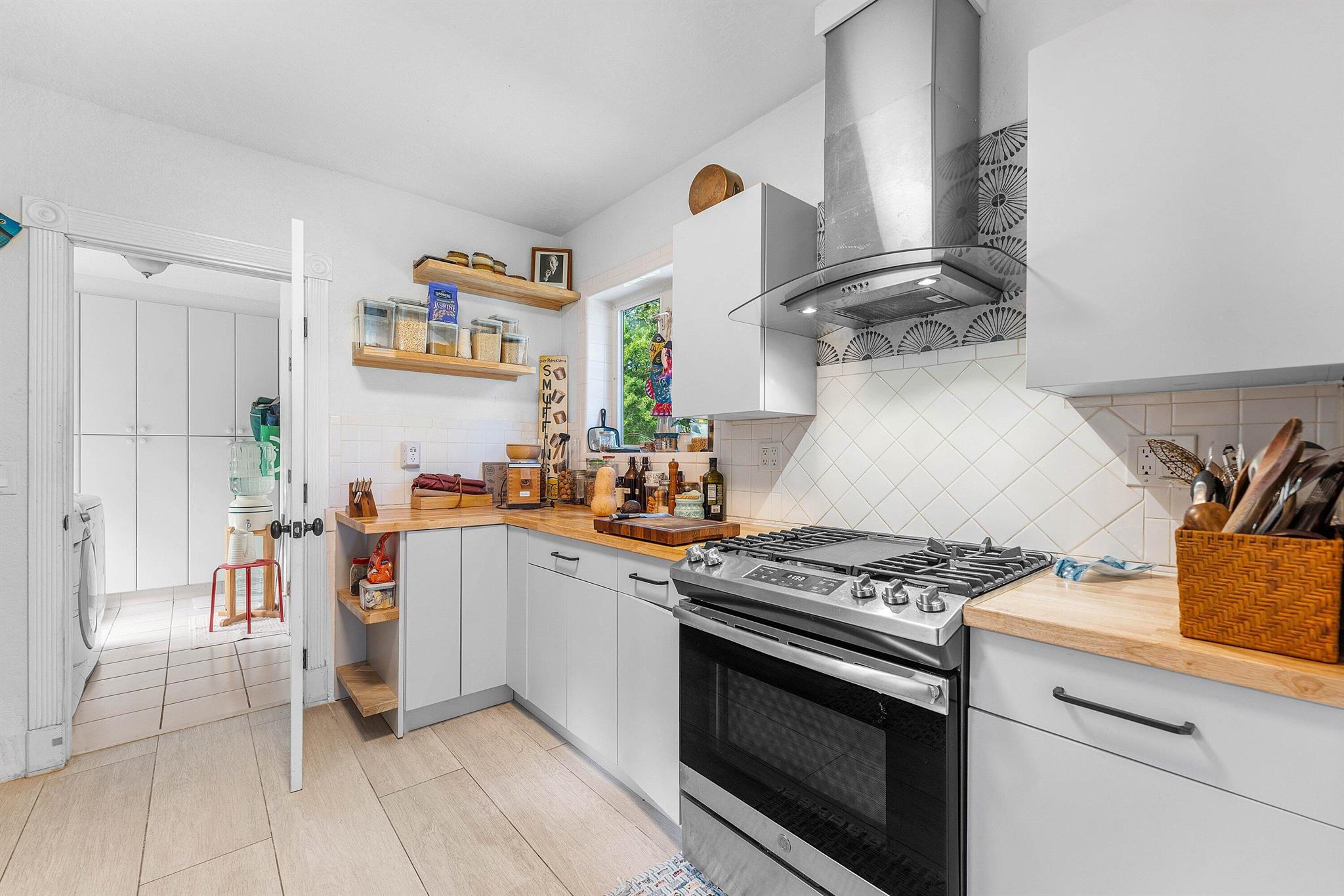 RIVERLAND MANORS - Residential