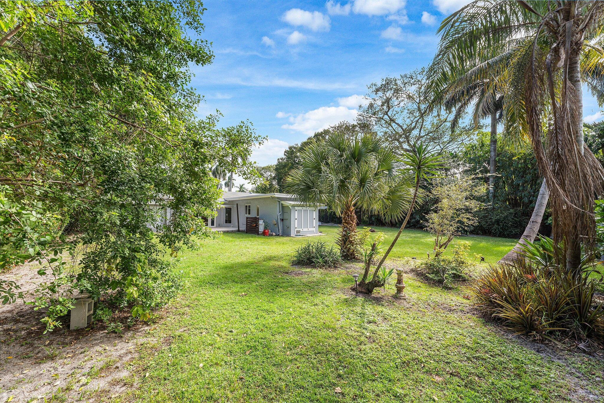 RIVERLAND MANORS - Residential