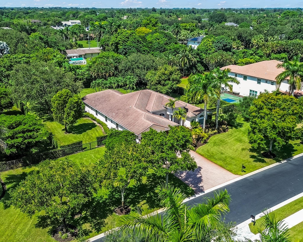 Photo of 3599 Juniper Lane, Davie, FL 33330 (MLS # B26084009)