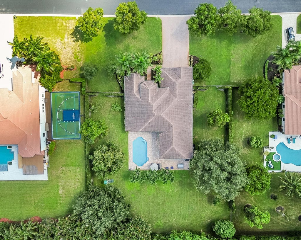 Photo of 3599 Juniper Lane, Davie, FL 33330 (MLS # B26084009)