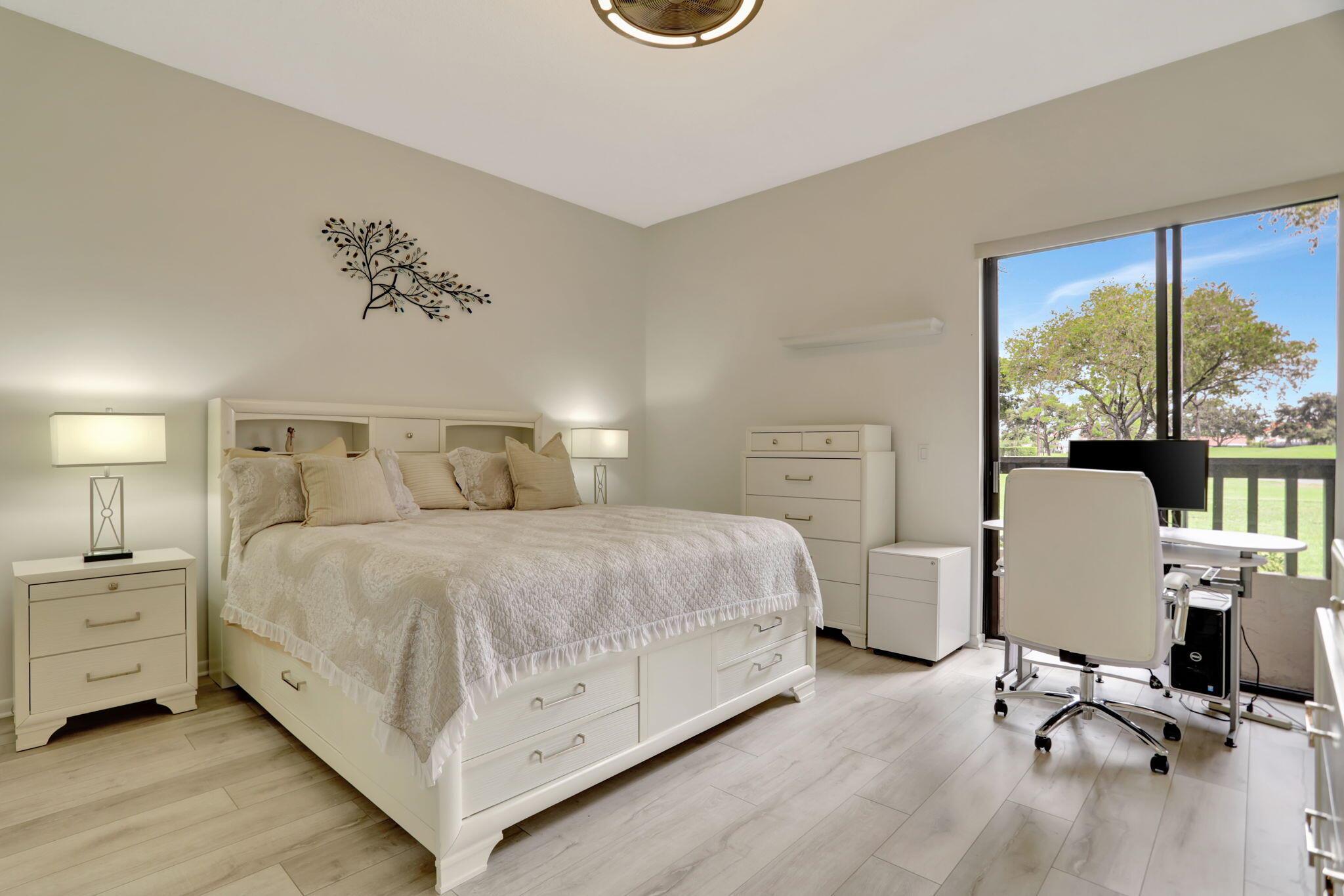 LA PAZ AT BOCA POINTE - Residential