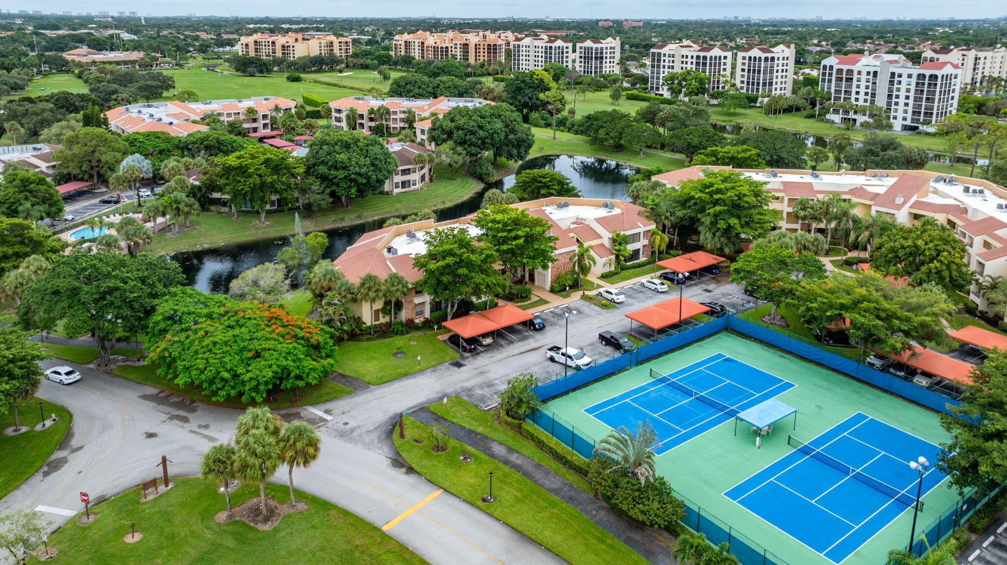 LA PAZ AT BOCA POINTE - Residential