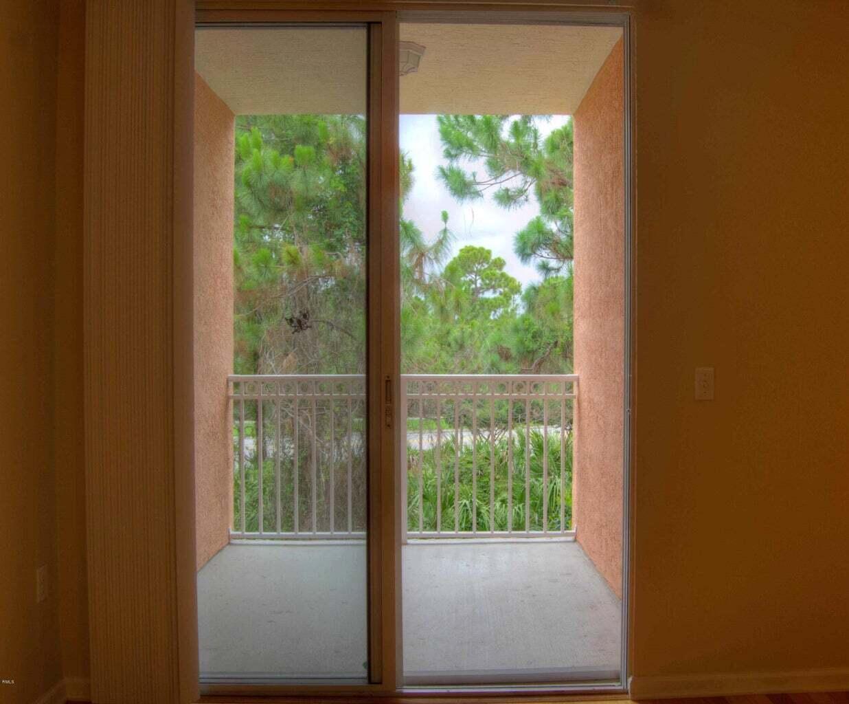 FIORE AT THE GARDENS COND - Residential Lease