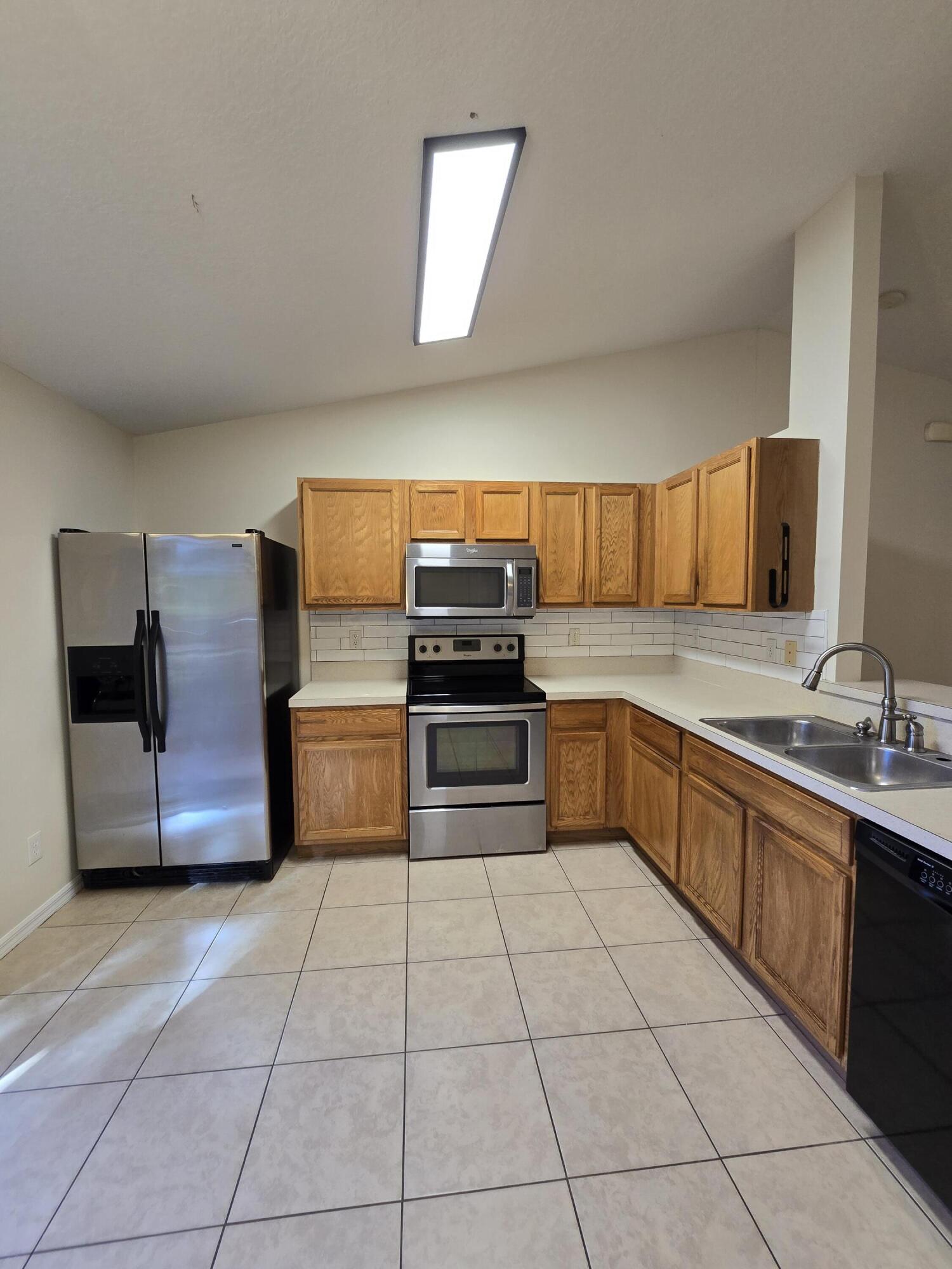 PORT ST LUCIE SECTION 8 - Residential