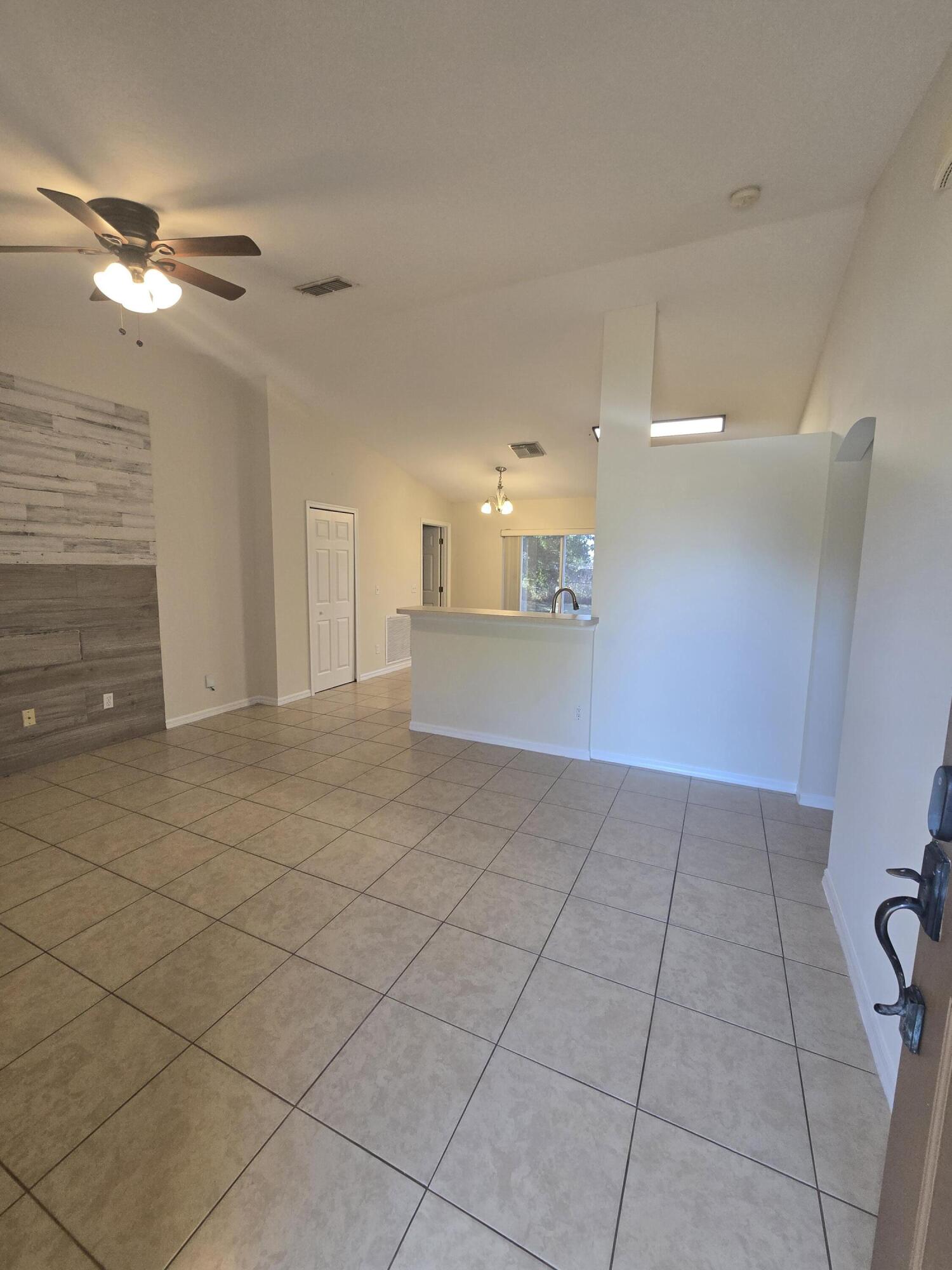 PORT ST LUCIE SECTION 8 - Residential