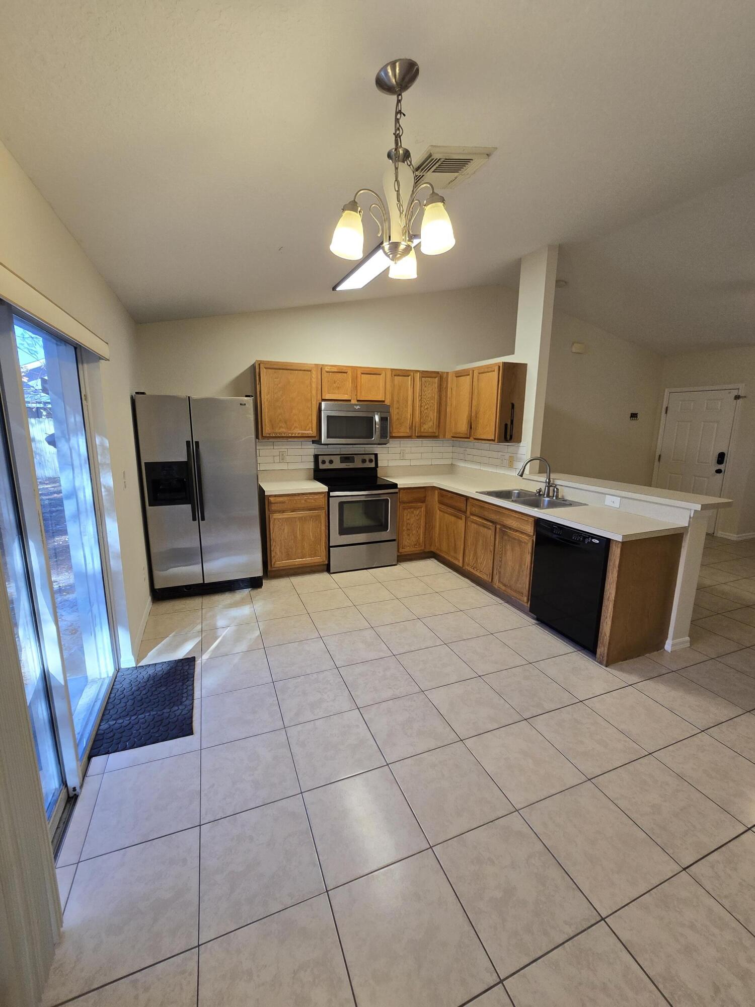 PORT ST LUCIE SECTION 8 - Residential