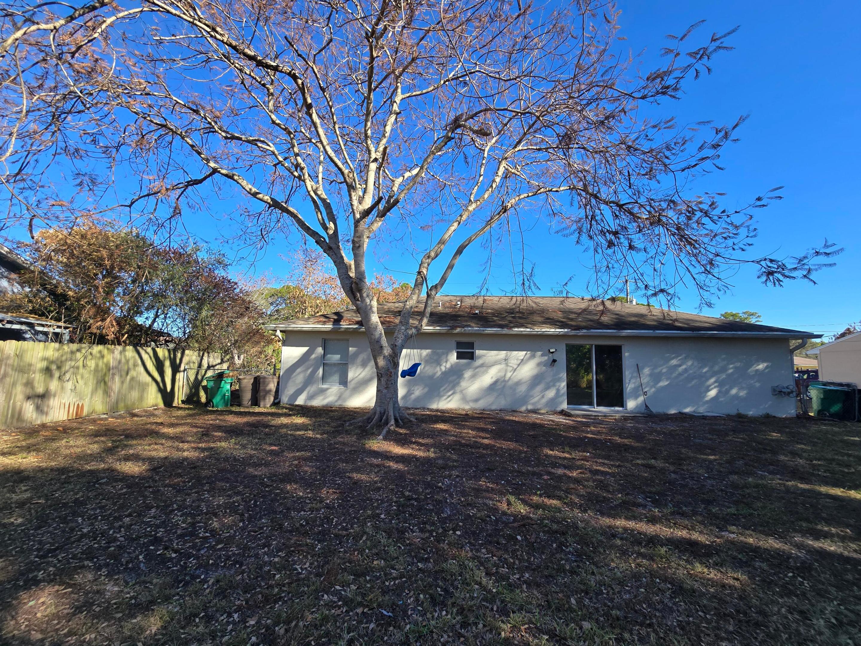 PORT ST LUCIE SECTION 8 - Residential