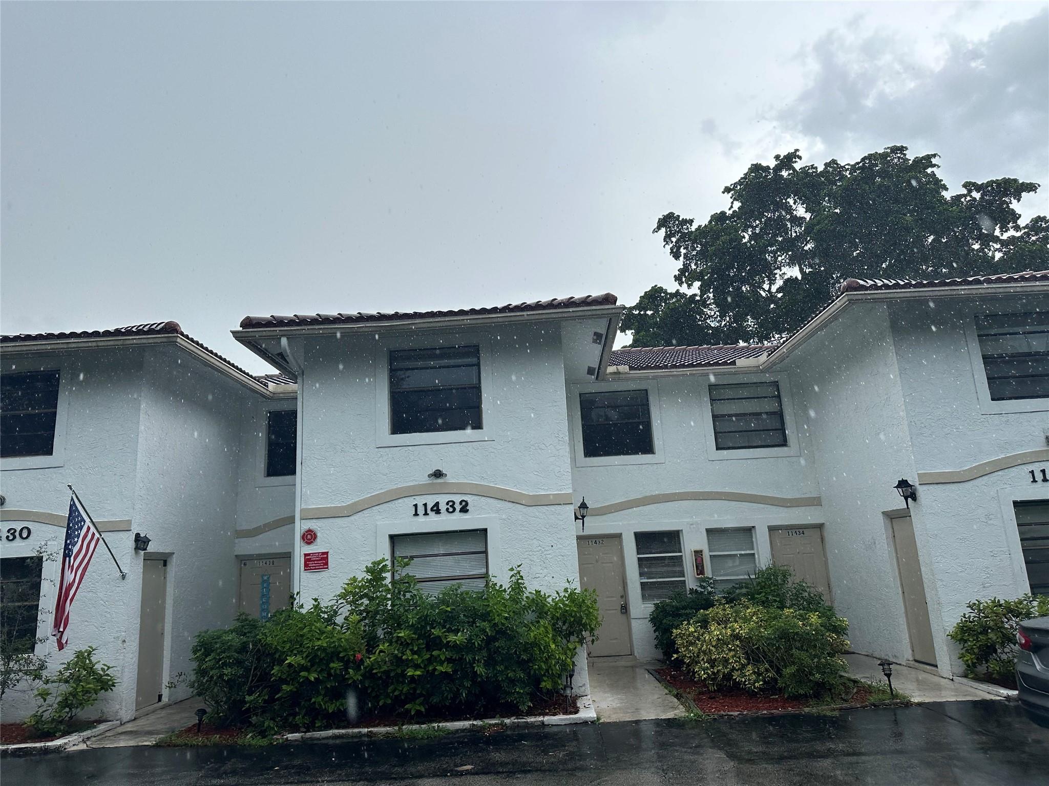 Large triplex townhouse in the heart of Coral Springs—an investor’s dream or perfect for multi-family living! Over 50% of appliances replaced in the last 1–2 years, one renovated unit, and brand-new ACs. Each spacious unit features a bonus room on the first floor with a private entrance—ideal for a 4th bedroom or office. Enjoy oversized living rooms, full-sized washer & dryer in each unit, separate water meters, and a newer roof (5 years old). According to the last appraisal, the total structure spans approx. 6,000 sq. ft. This well-maintained property combines space, value, and location. Don’t miss this incredible opportunity—it won’t last long!