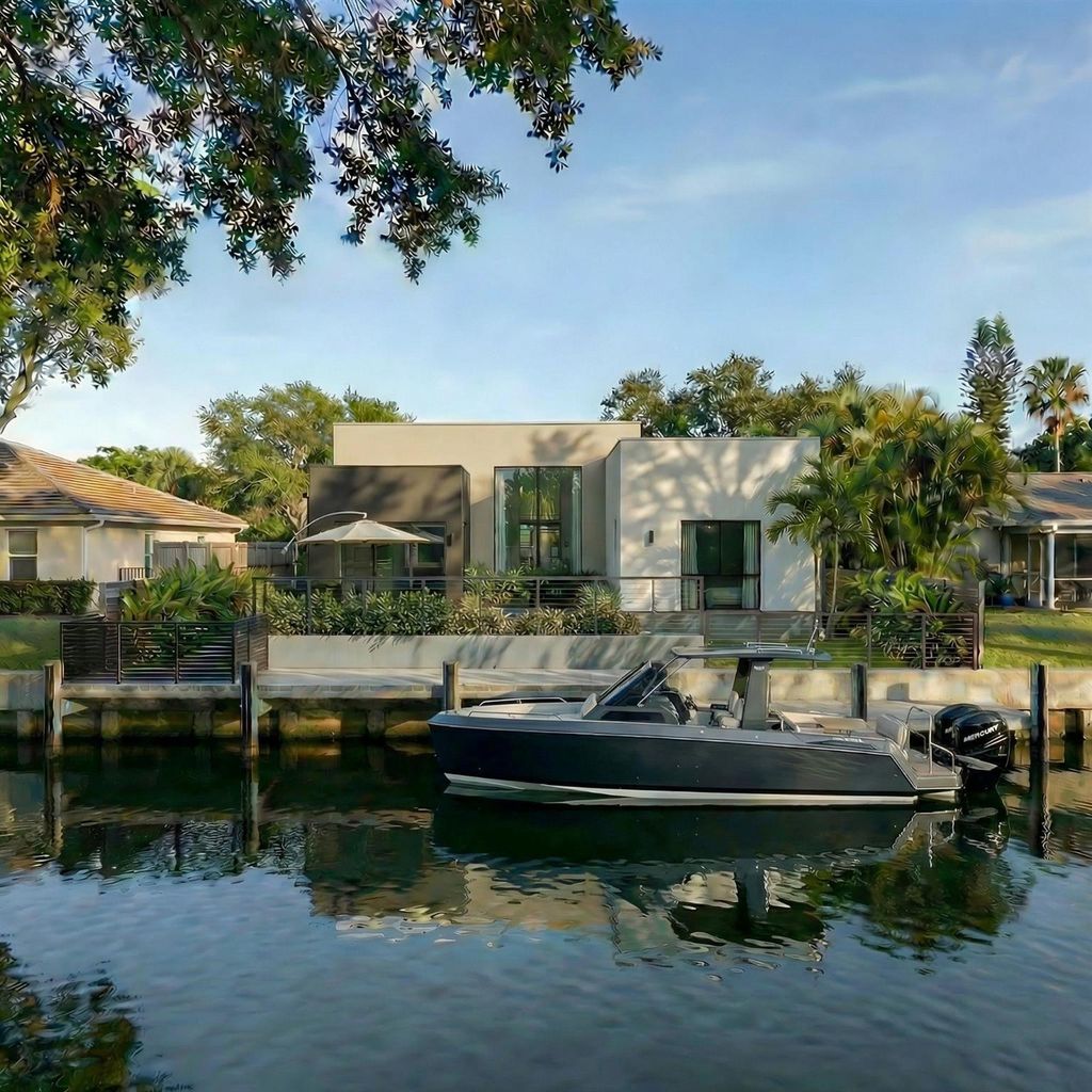 Photo of 2500 NE 18th Avenue, Wilton Manors, FL 33305 (MLS # F10536898)