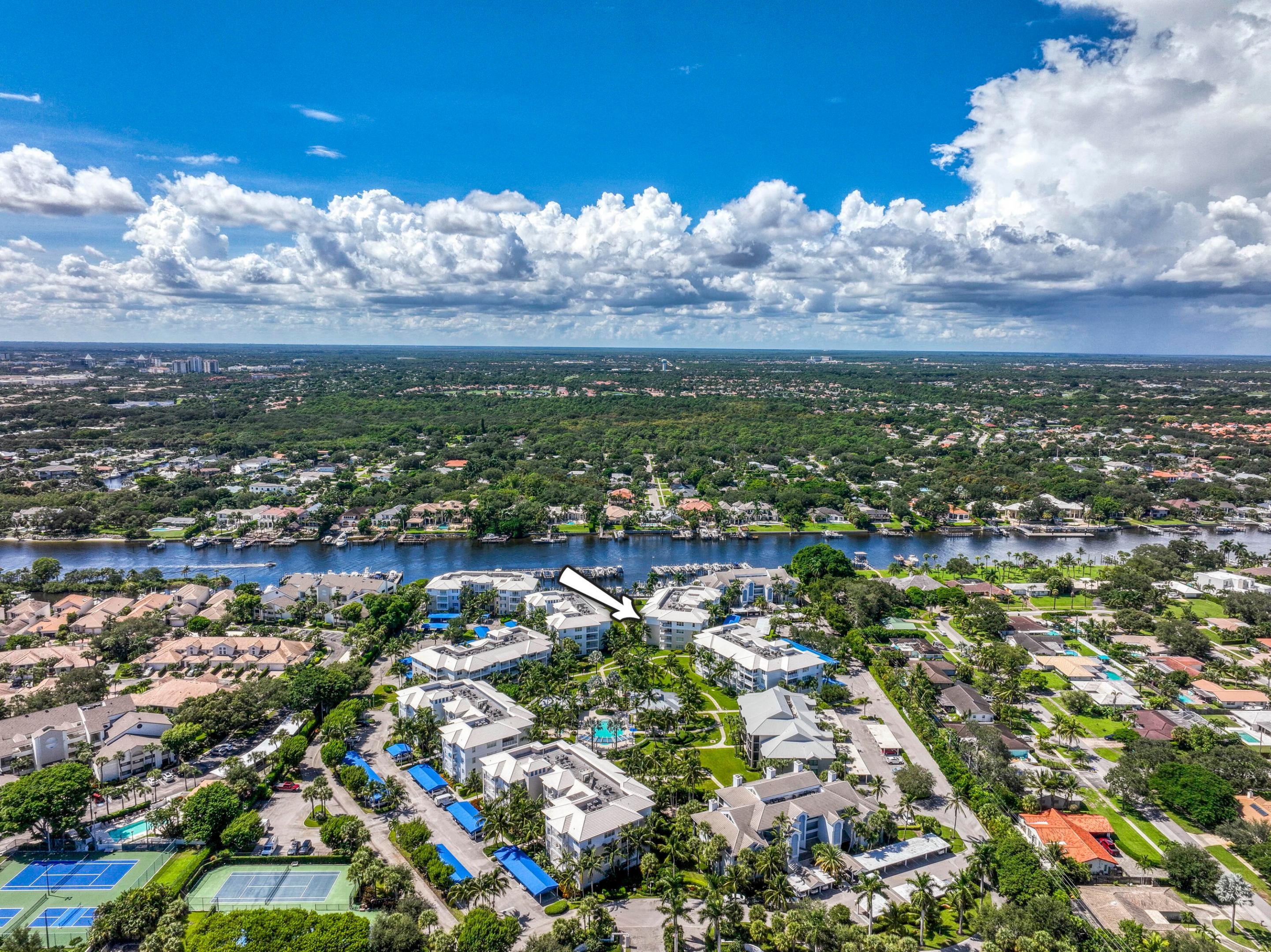 441 Bay Colony Drive N