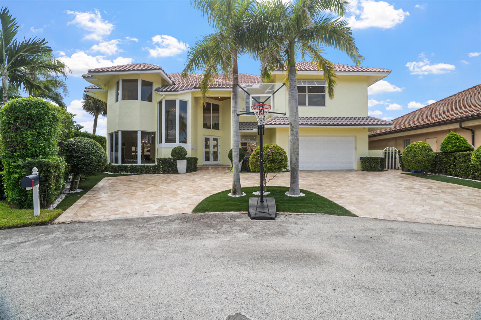 TROPIC ISLE 3RD SEC - Residential Lease