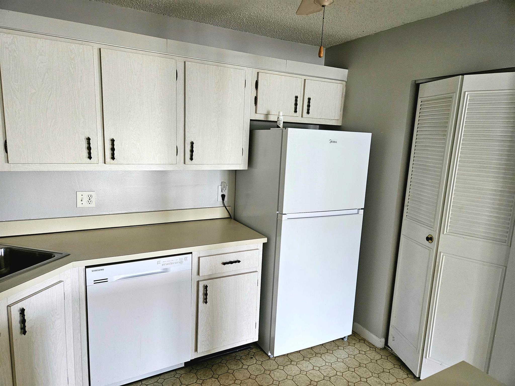 PINE RIDGE IV CONDO - Residential