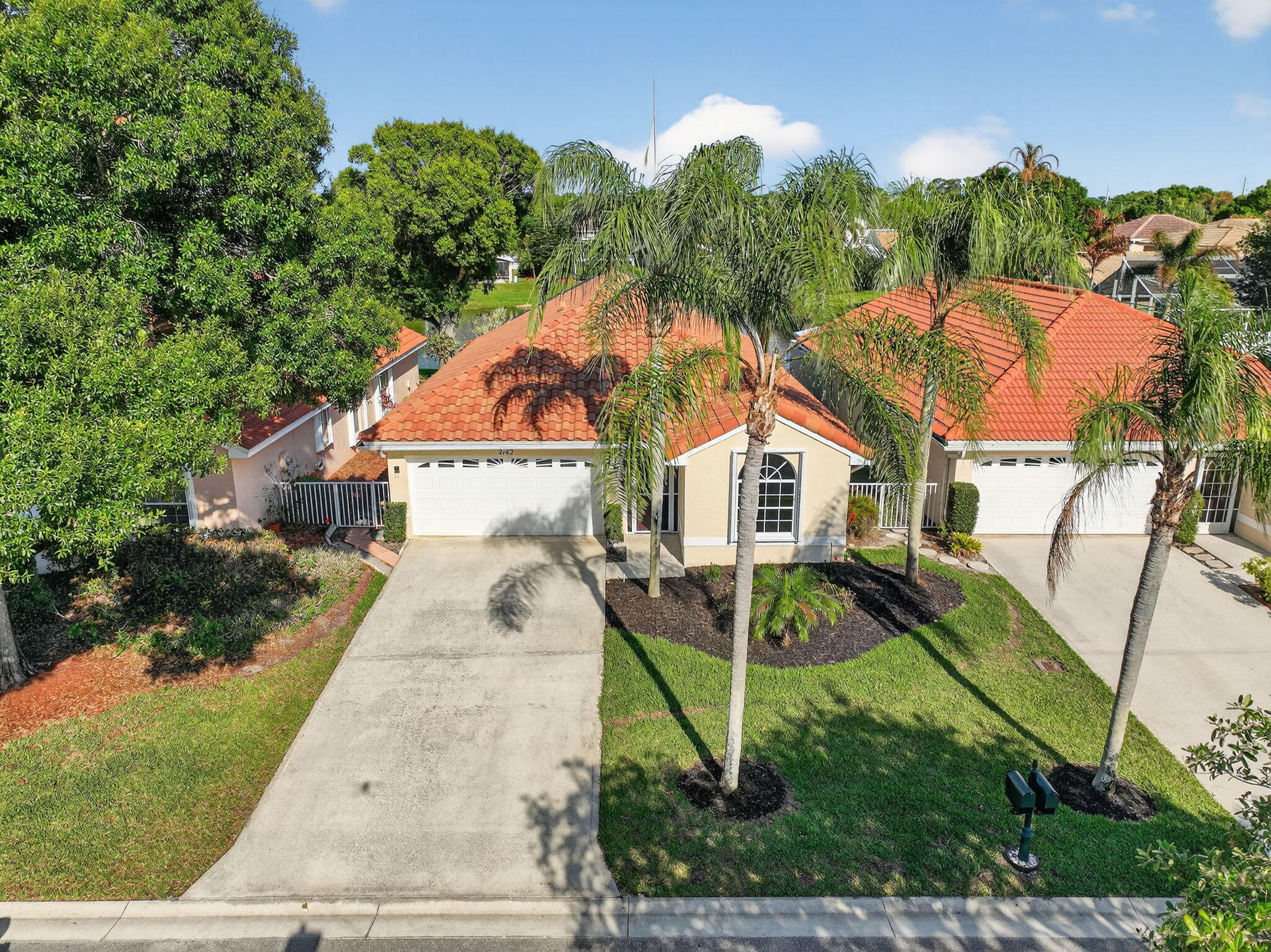 CHARTER CLUB AT MARTIN DOWNS - Residential