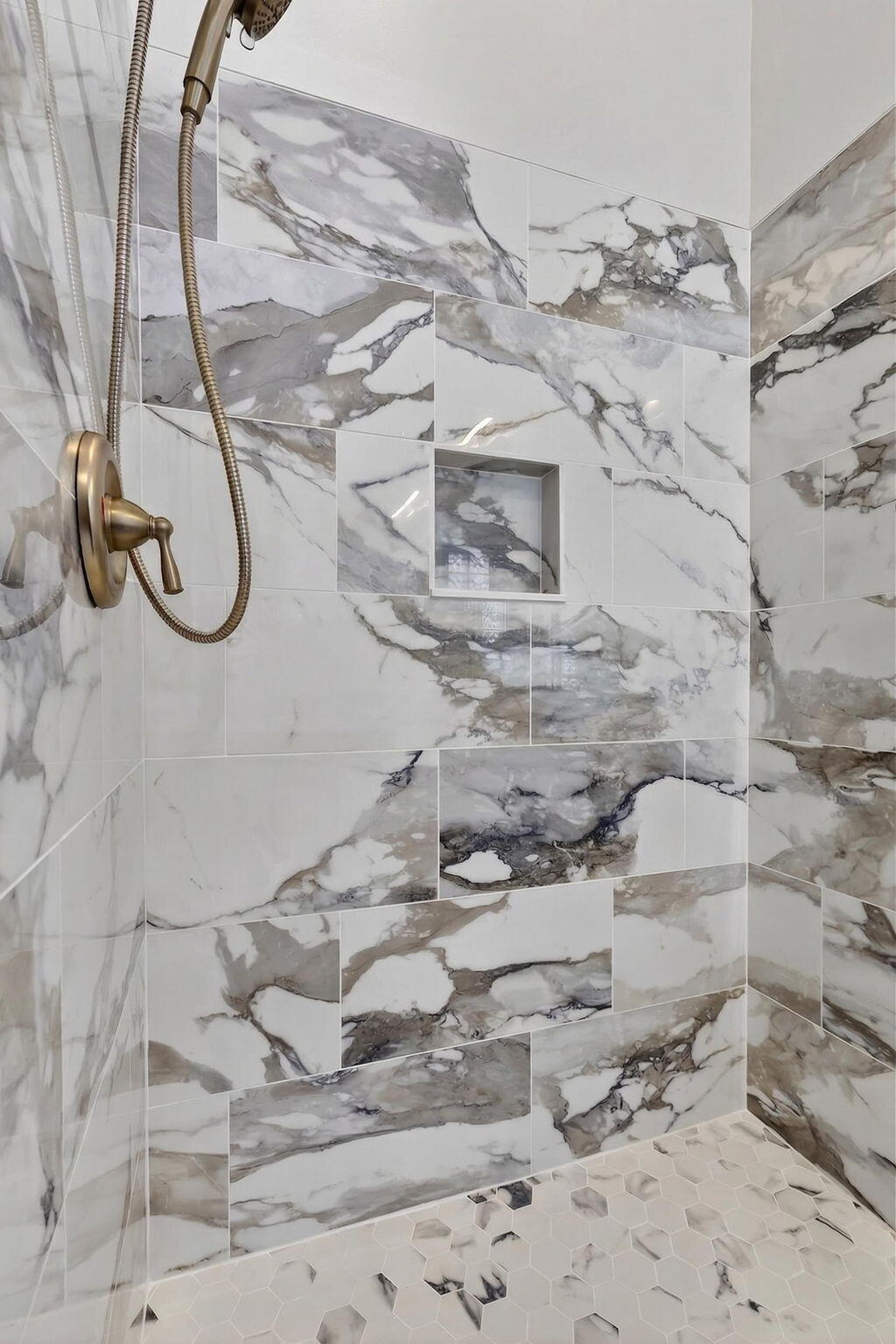 CHARTER CLUB AT MARTIN DOWNS - Residential